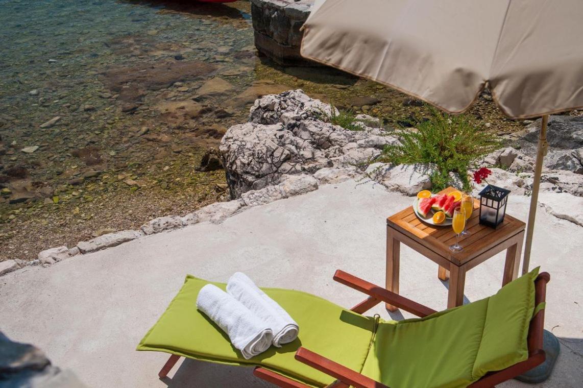 Luxury Beachfront Villa Mare With Private Pool At The Beach Orebic - Peljesac Экстерьер фото