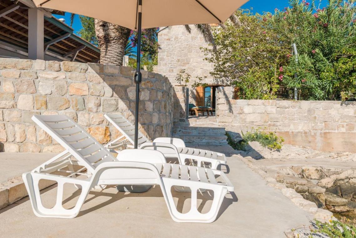 Luxury Beachfront Villa Mare With Private Pool At The Beach Orebic - Peljesac Экстерьер фото